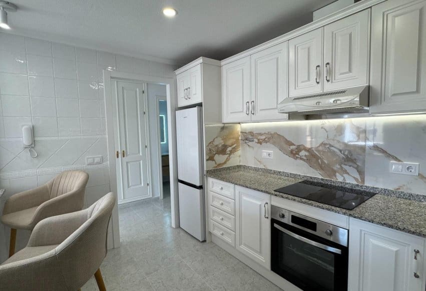 Apartamento de 2 habitaciones en Orihuela Costa en venta con piscina - 249.000 € (Ref: 9802861)