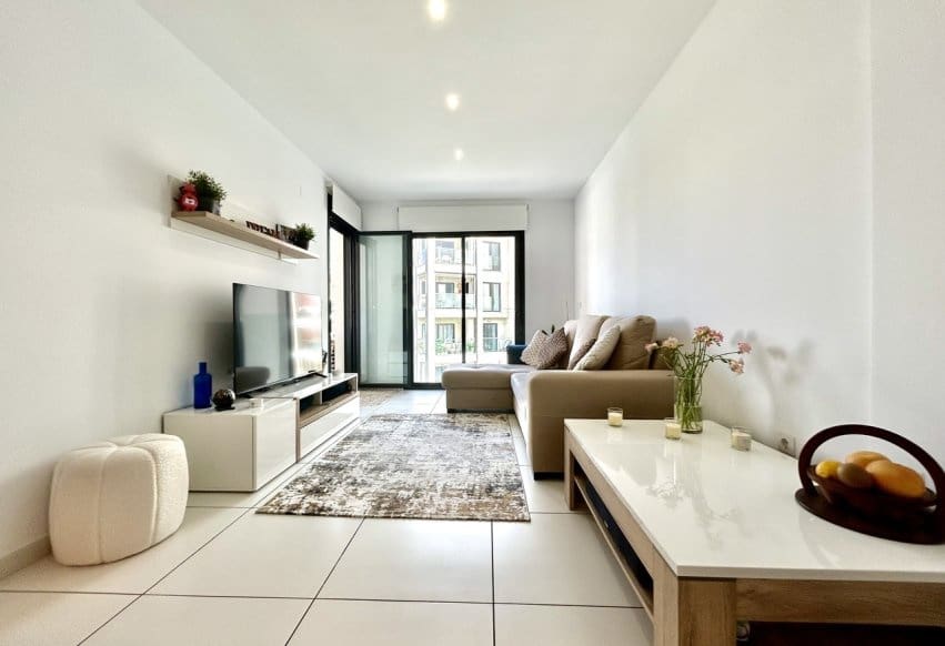 2 slaapkamer Appartement te koop in Villamartin met zwembad - € 229.500 (Ref: 9802862)