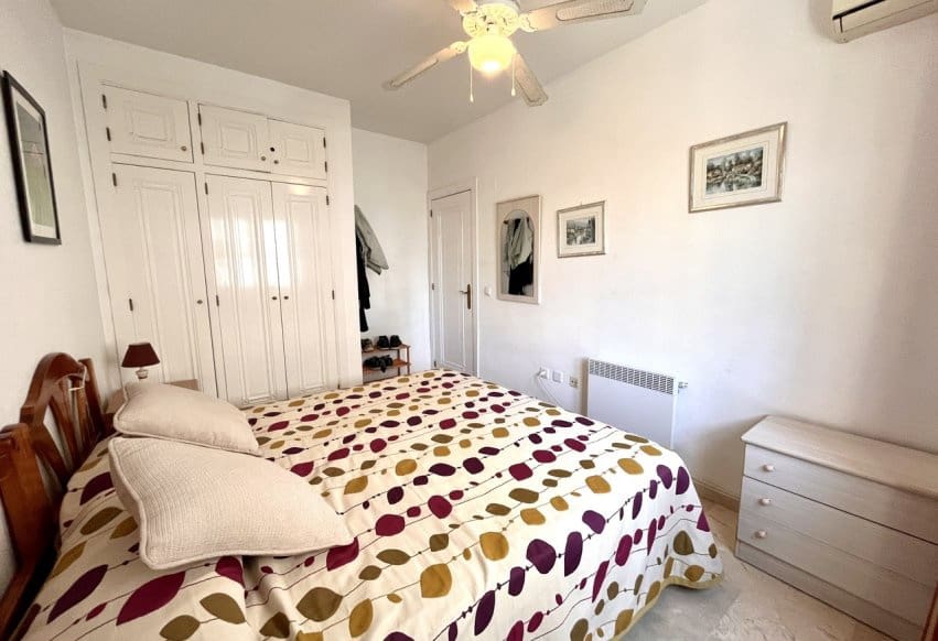 2 sypialnia Apartament na sprzedaż w Orihuela Costa z basenem - 199 999 € (Ref: 9802863)