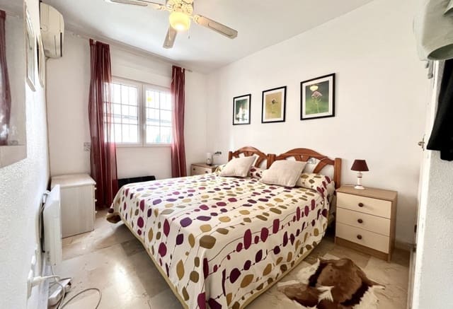 Apartamento de 2 habitaciones en Playa Flamenca, Orihuela en venta con piscina - 199.999 € (Ref: 9802863)