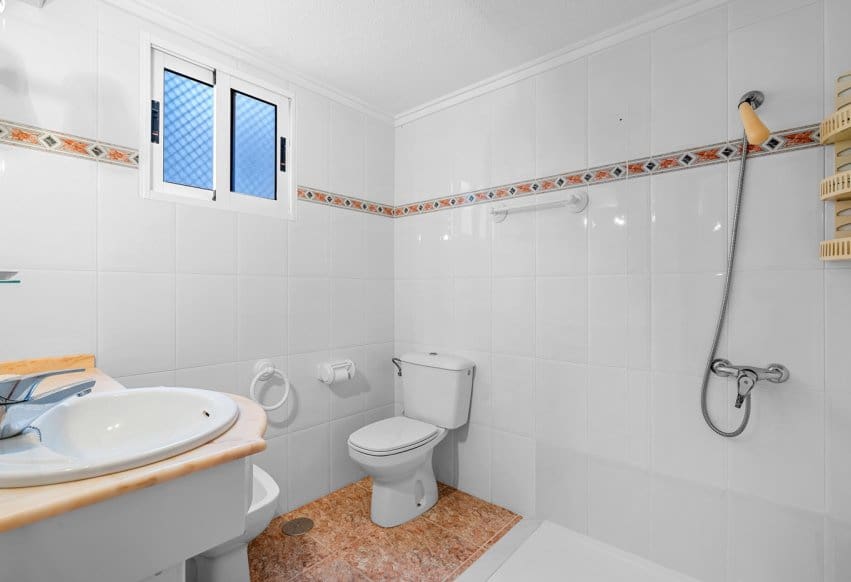 3 bedroom Beach Apartment for sale in Torrevieja - € 475,000 (Ref: 9802865)