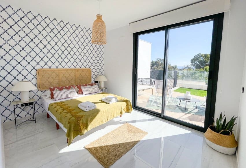 3 bedroom Beach Apartment for sale in La Villajoyosa / Vila Joiosa - € 1,390,000 (Ref: 9802866)