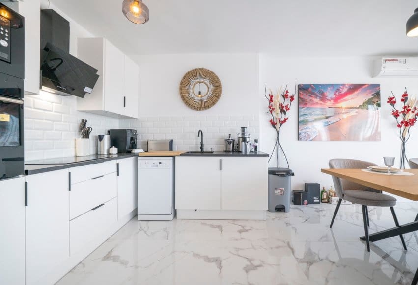2 quarto Apartamento para venda em Punta Prima - 245 000 € (Ref: 9802867)