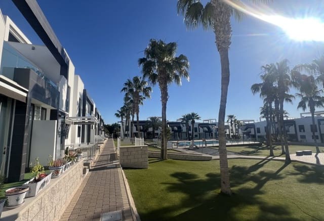 2 quarto Apartamento para venda em La Zenia, Orihuela com piscina garagem - 275 000 € (Ref: 9804846)
