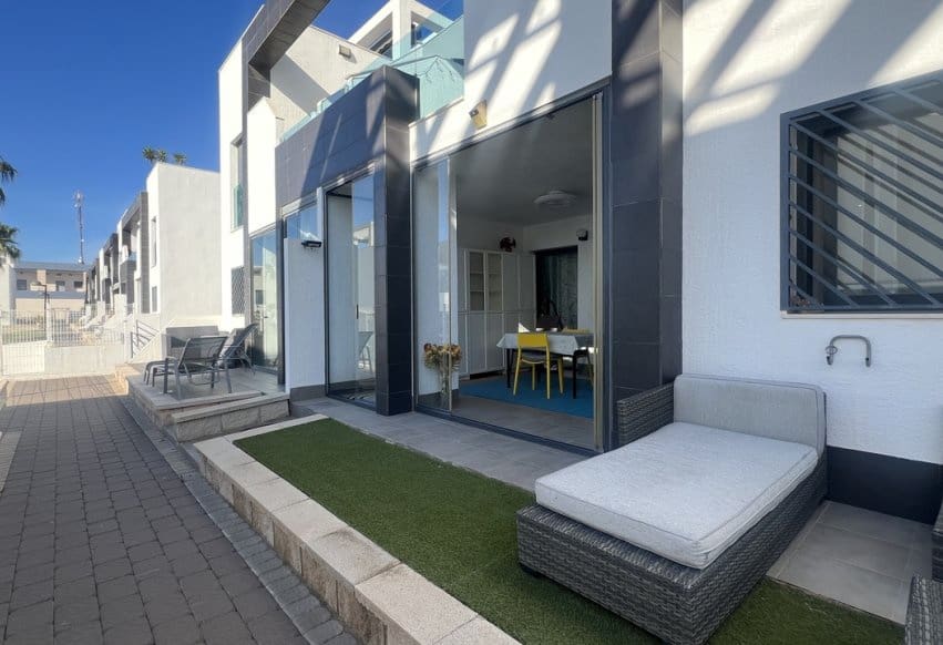 2 quarto Apartamento para venda em La Zenia com piscina garagem - 275 000 € (Ref: 9804846)