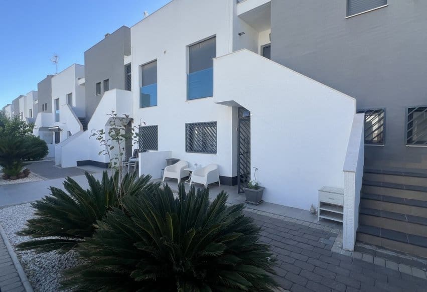 2 quarto Apartamento para venda em La Zenia com piscina garagem - 275 000 € (Ref: 9804846)