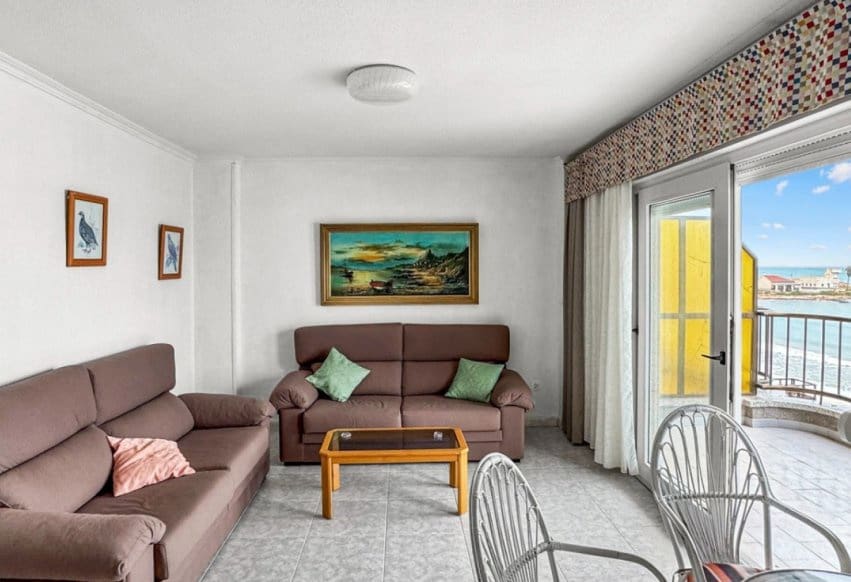 3 bedroom Beach Apartment for sale in Torrevieja with garage - € 375,000 (Ref: 9830293)