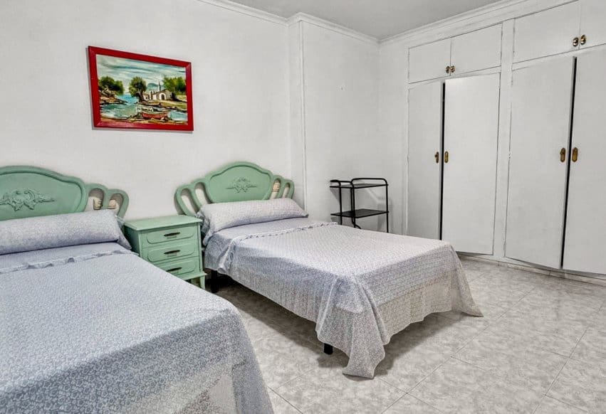 3 bedroom Beach Apartment for sale in Torrevieja with garage - € 375,000 (Ref: 9830293)