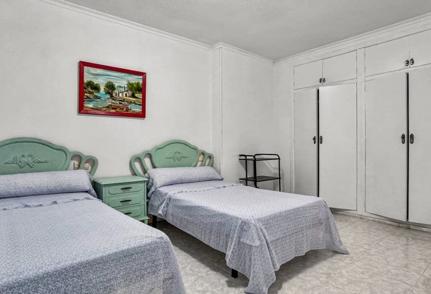 3 bedroom Beach Apartment for sale in Torrevieja with garage - € 375,000 (Ref: 9830293)