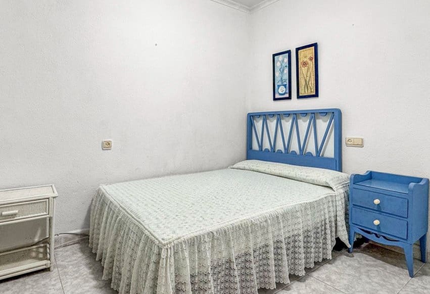 3 bedroom Beach Apartment for sale in Torrevieja with garage - € 375,000 (Ref: 9830293)