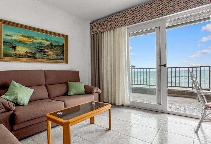 3 bedroom Beach Apartment for sale in Torrevieja with garage - € 375,000 (Ref: 9830293)