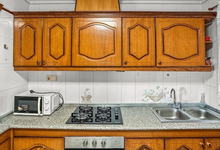 3 bedroom Beach Apartment for sale in Torrevieja with garage - € 375,000 (Ref: 9830293)
