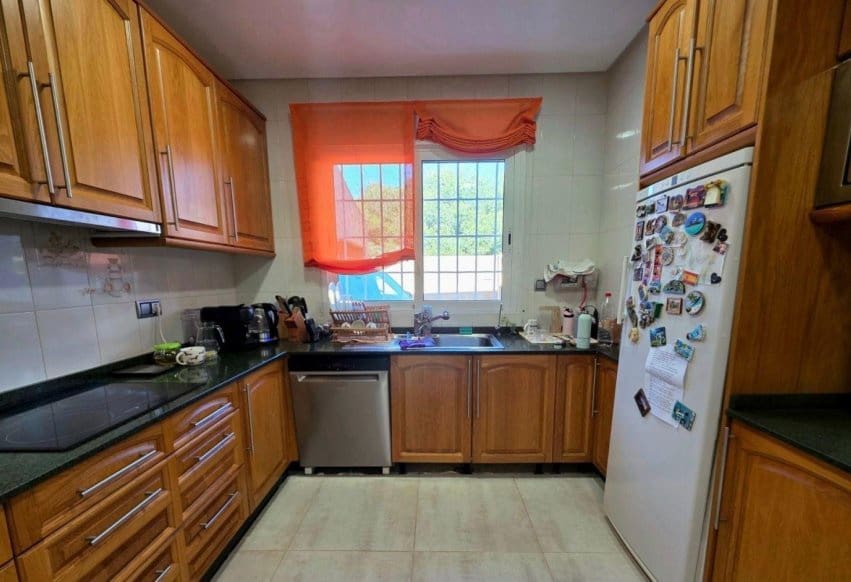 5 sypialnia Willa na sprzedaż w Campoamor z basenem - 739 000 € (Ref: 9847676)