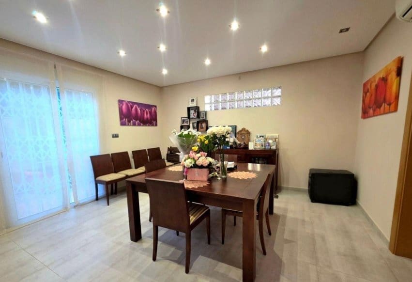 5 sypialnia Willa na sprzedaż w Campoamor z basenem - 739 000 € (Ref: 9847676)