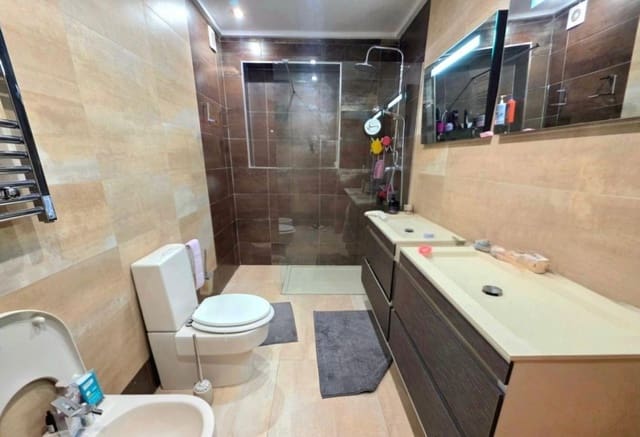 5 Zimmer Villa zu verkaufen in Dehesa de Campoamor, Orihuela mit Pool - 739.000 € (Ref: 9847676)