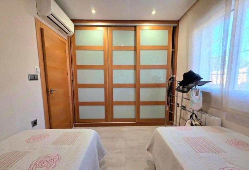 5 sypialnia Willa na sprzedaż w Campoamor z basenem - 739 000 € (Ref: 9847676)