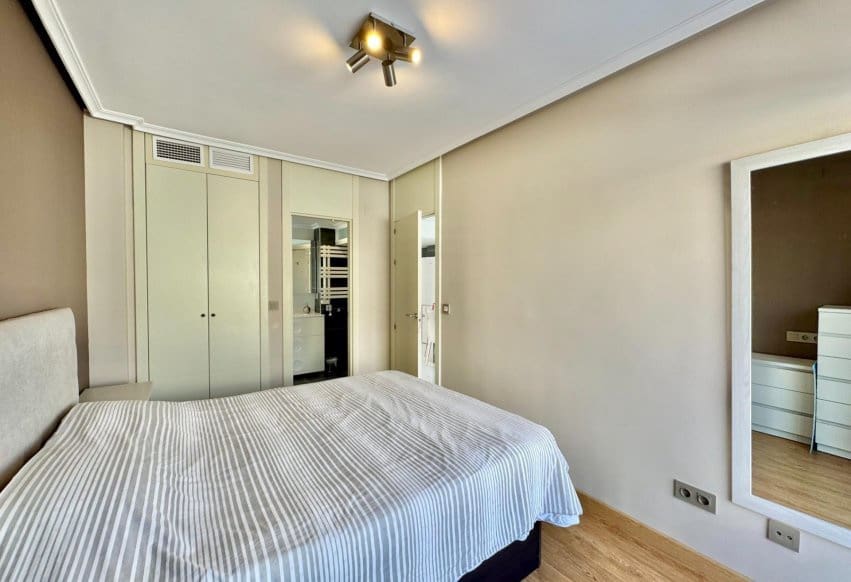 2 makuuhuone Kattohuoneisto myytävänä paikassa Orihuela Costa mukana uima-altaan - 229 950 € (Ref: 9847854)
