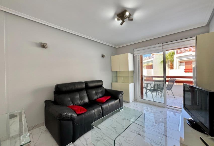 2 makuuhuone Kattohuoneisto myytävänä paikassa Orihuela Costa mukana uima-altaan - 229 950 € (Ref: 9847854)