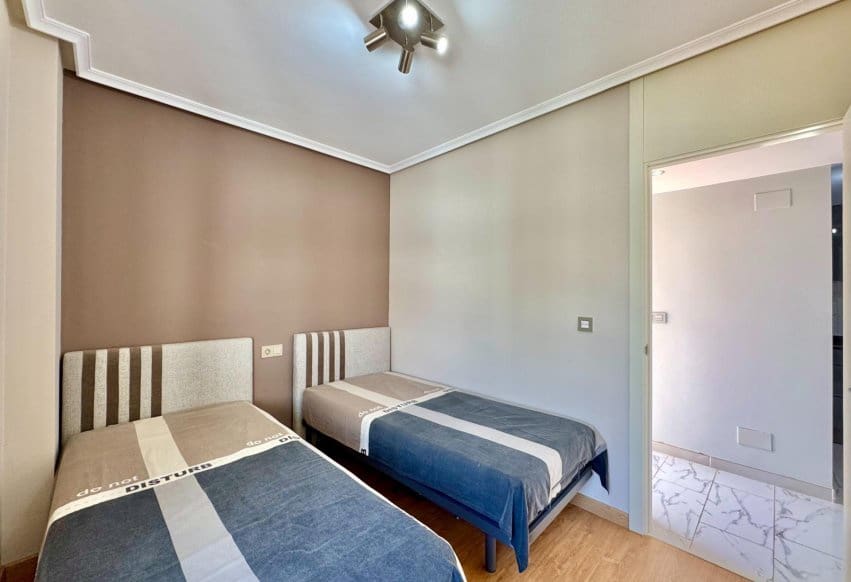 2 makuuhuone Kattohuoneisto myytävänä paikassa Orihuela Costa mukana uima-altaan - 229 950 € (Ref: 9847854)