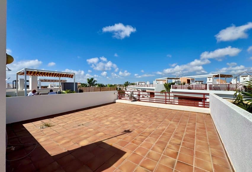 2 makuuhuone Kattohuoneisto myytävänä paikassa Orihuela Costa mukana uima-altaan - 229 950 € (Ref: 9847854)