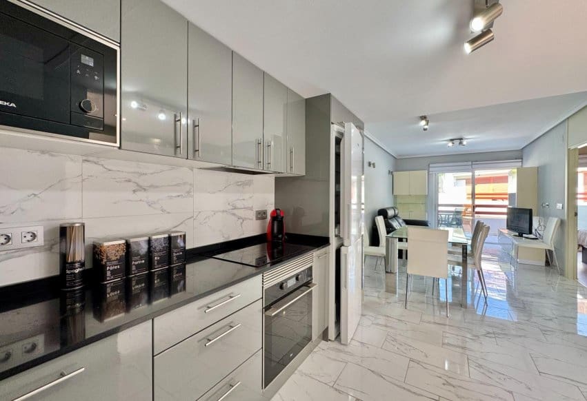 2 makuuhuone Kattohuoneisto myytävänä paikassa Orihuela Costa mukana uima-altaan - 229 950 € (Ref: 9847854)