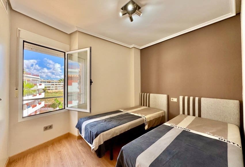 2 makuuhuone Kattohuoneisto myytävänä paikassa Orihuela Costa mukana uima-altaan - 229 950 € (Ref: 9847854)