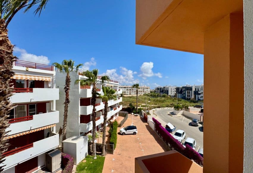 2 makuuhuone Kattohuoneisto myytävänä paikassa Orihuela Costa mukana uima-altaan - 229 950 € (Ref: 9847854)