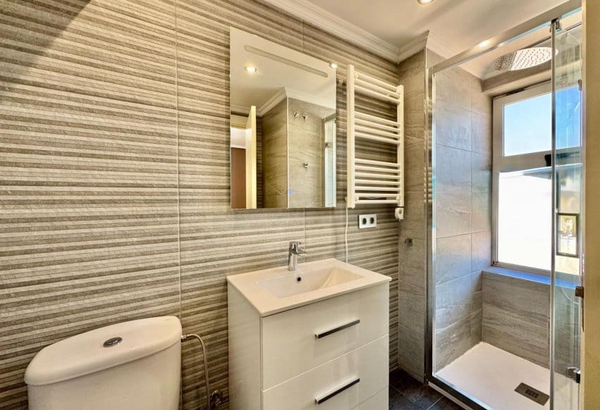 2 makuuhuone Kattohuoneisto myytävänä paikassa Orihuela Costa mukana uima-altaan - 229 950 € (Ref: 9847854)