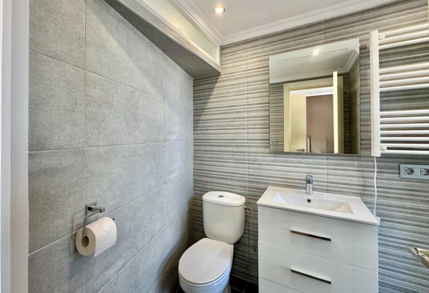 2 makuuhuone Kattohuoneisto myytävänä paikassa Orihuela Costa mukana uima-altaan - 229 950 € (Ref: 9847854)