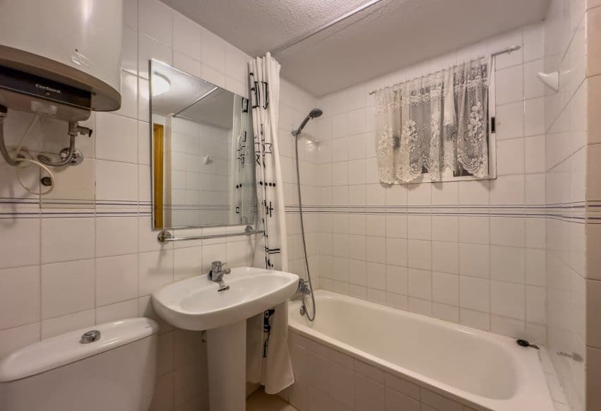 1 bedroom Apartment for sale in Pilar de la Horadada with pool - € 154,900 (Ref: 9861005)