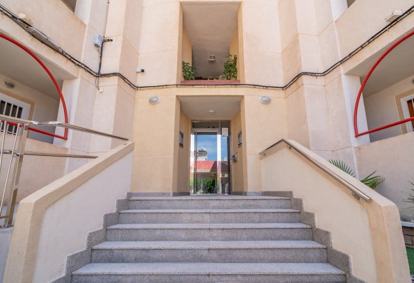 1 bedroom Apartment for sale in Pilar de la Horadada with pool - € 154,900 (Ref: 9861005)