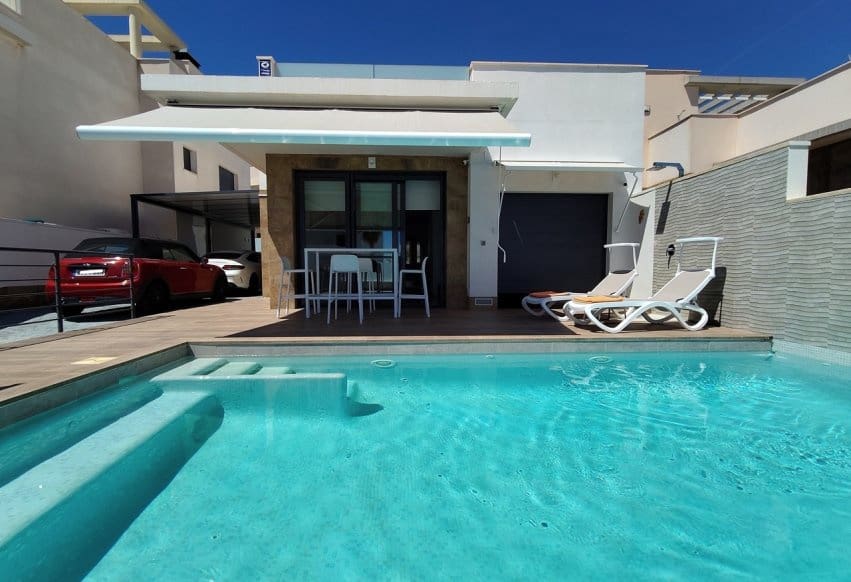 3 chambre Villa/Maison à vendre à San Miguel de Salinas avec piscine - 429 000 € (Ref: 9872410)