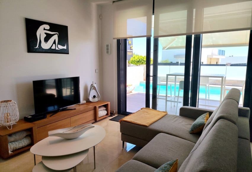3 chambre Villa/Maison à vendre à San Miguel de Salinas avec piscine - 429 000 € (Ref: 9872410)