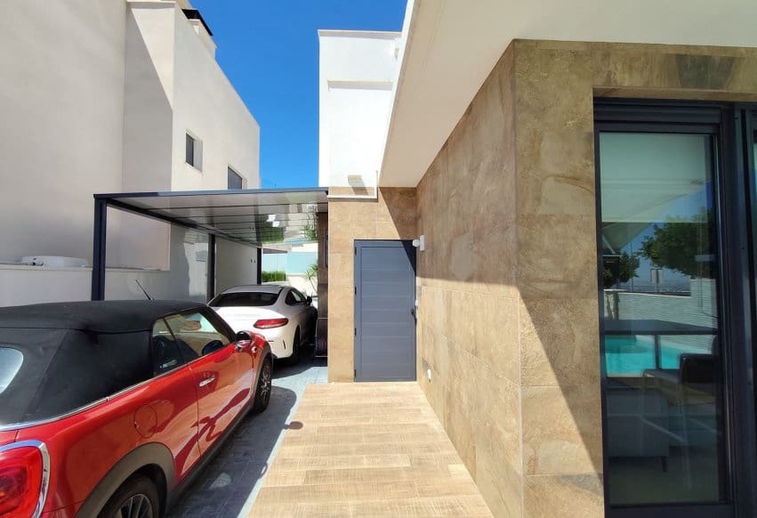 3 chambre Villa/Maison à vendre à San Miguel de Salinas avec piscine - 429 000 € (Ref: 9872410)