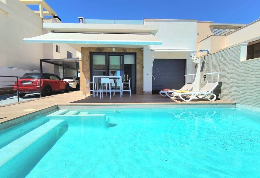 3 bedroom Villa for sale in San Miguel de Salinas with pool - € 399,000 (Ref: 9872410)