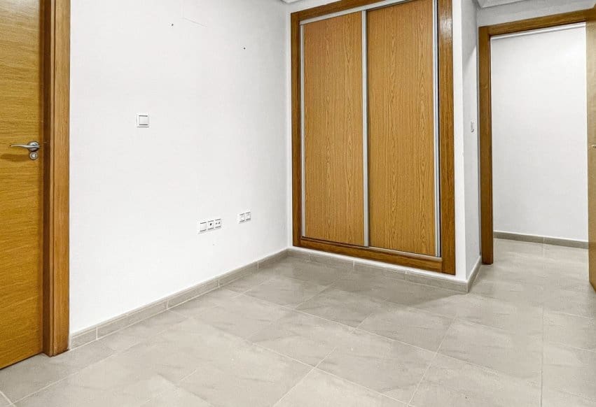 5 makuuhuone Huoneisto myytävänä paikassa Torrevieja - 175 000 € (Ref: 9872413)