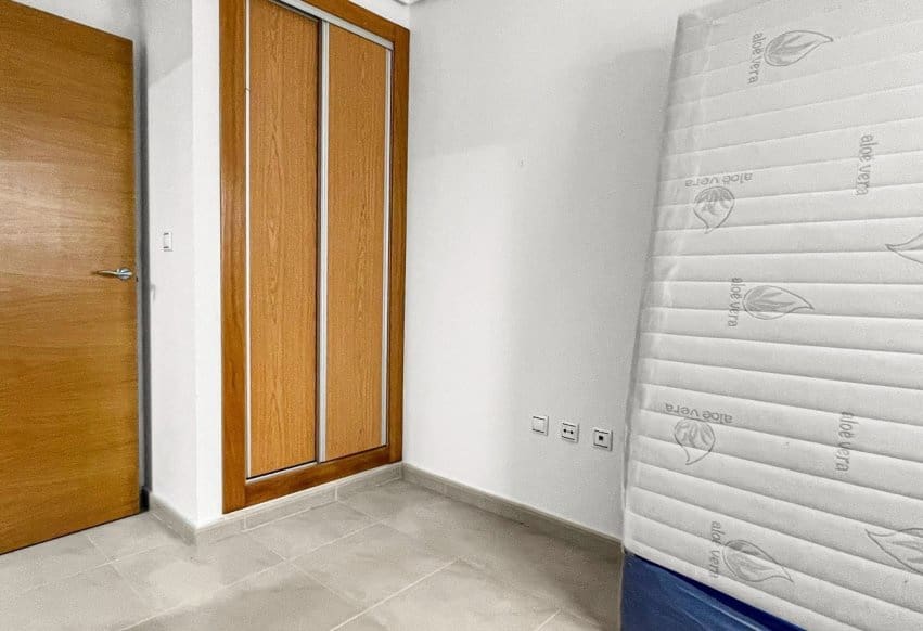 5 makuuhuone Huoneisto myytävänä paikassa Torrevieja - 175 000 € (Ref: 9872413)