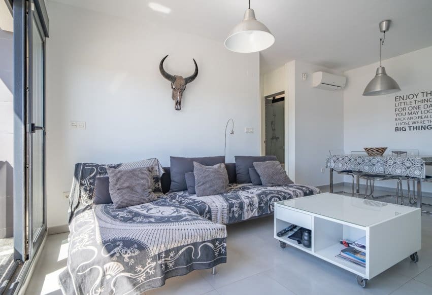 2 Zimmer Bungalow zu verkaufen in Pilar de la Horadada mit Pool - 290.000 € (Ref: 9872799)