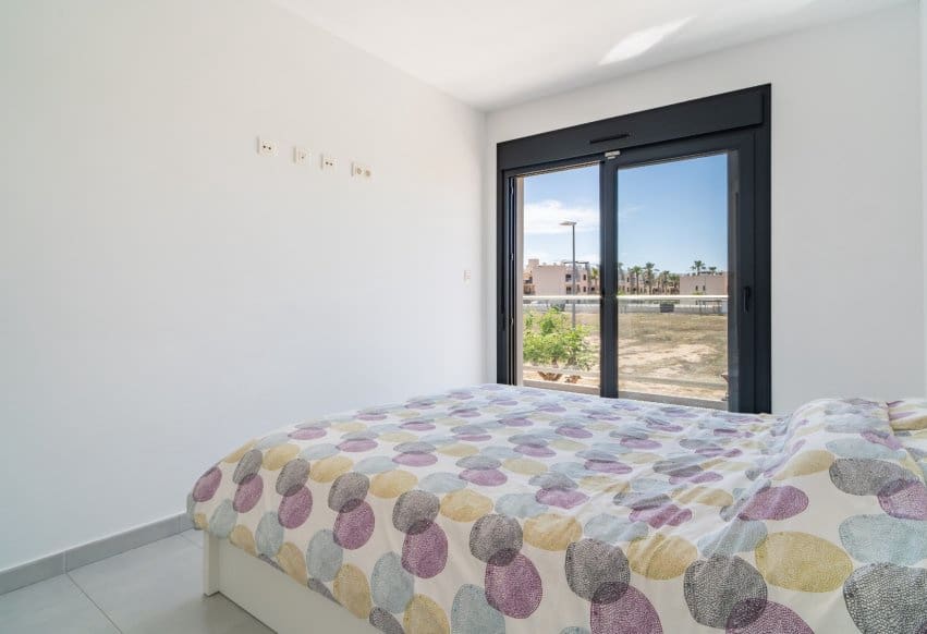 2 Zimmer Bungalow zu verkaufen in Pilar de la Horadada mit Pool - 290.000 € (Ref: 9872799)
