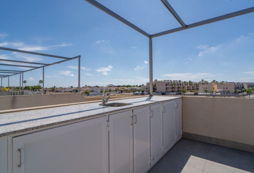 2 Zimmer Bungalow zu verkaufen in Pilar de la Horadada mit Pool - 290.000 € (Ref: 9872799)