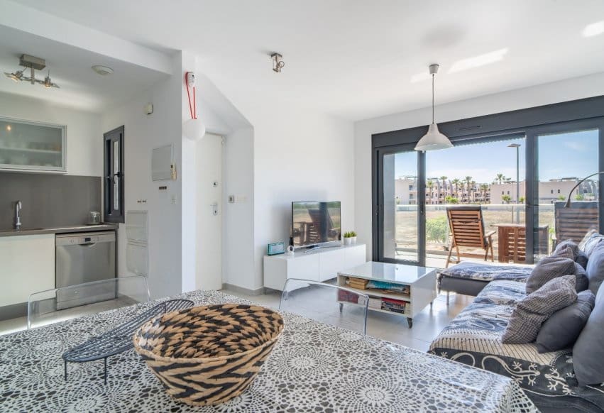 2 Zimmer Bungalow zu verkaufen in Pilar de la Horadada mit Pool - 290.000 € (Ref: 9872799)