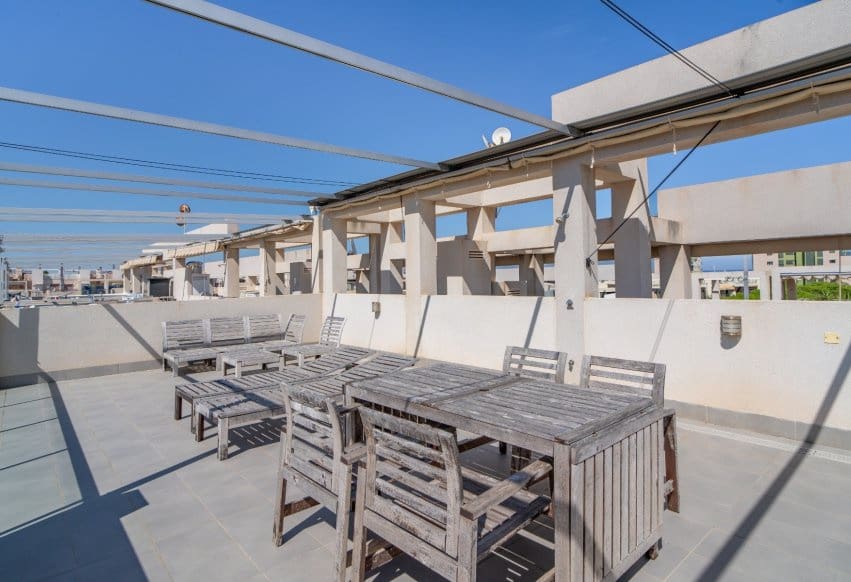 2 Zimmer Bungalow zu verkaufen in Pilar de la Horadada mit Pool - 290.000 € (Ref: 9872799)