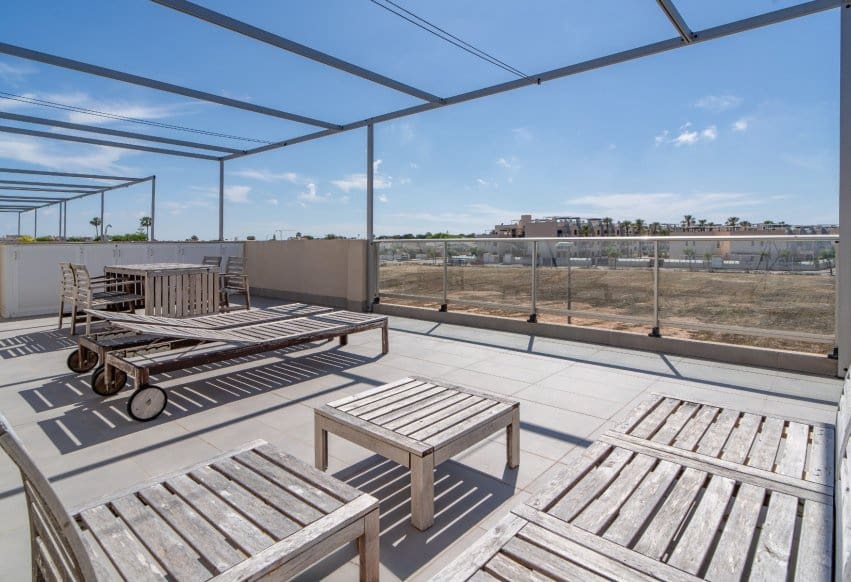 2 Zimmer Bungalow zu verkaufen in Pilar de la Horadada mit Pool - 290.000 € (Ref: 9872799)