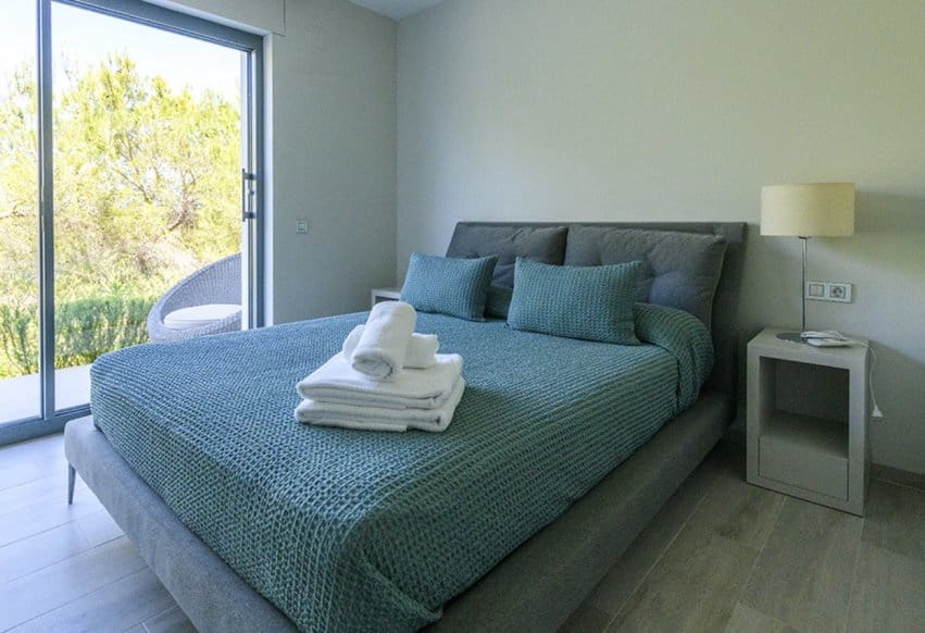 Chalet de 3 habitaciones en Orihuela Costa en venta con piscina - 1.200.000 € (Ref: 9877130)