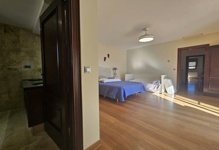 Chalet de 5 habitaciones en La Manga Club en venta con piscina - 2.300.000 € (Ref: 9877131)