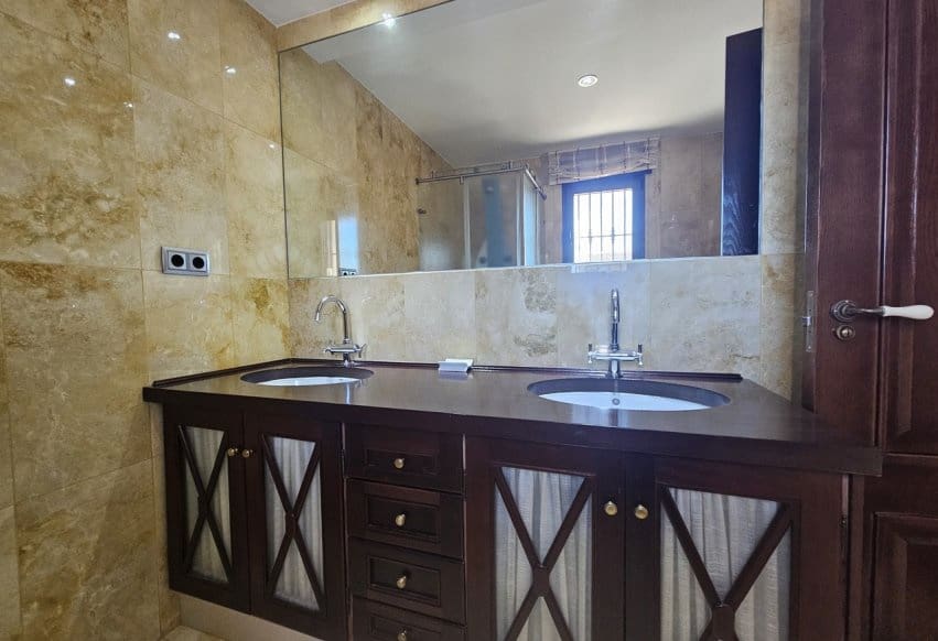 Chalet de 5 habitaciones en La Manga Club en venta con piscina - 2.300.000 € (Ref: 9877131)