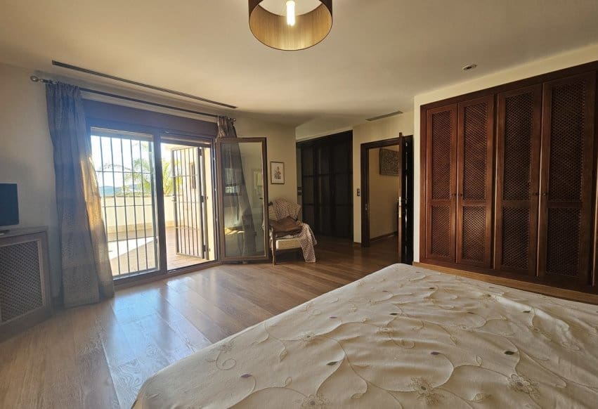 Chalet de 5 habitaciones en La Manga Club en venta con piscina - 2.300.000 € (Ref: 9877131)