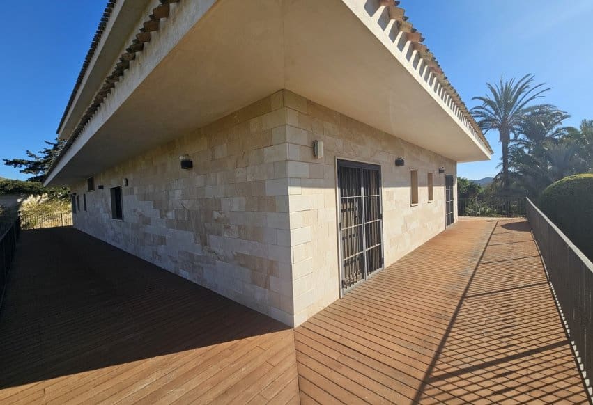 Chalet de 5 habitaciones en La Manga Club en venta con piscina - 2.300.000 € (Ref: 9877131)