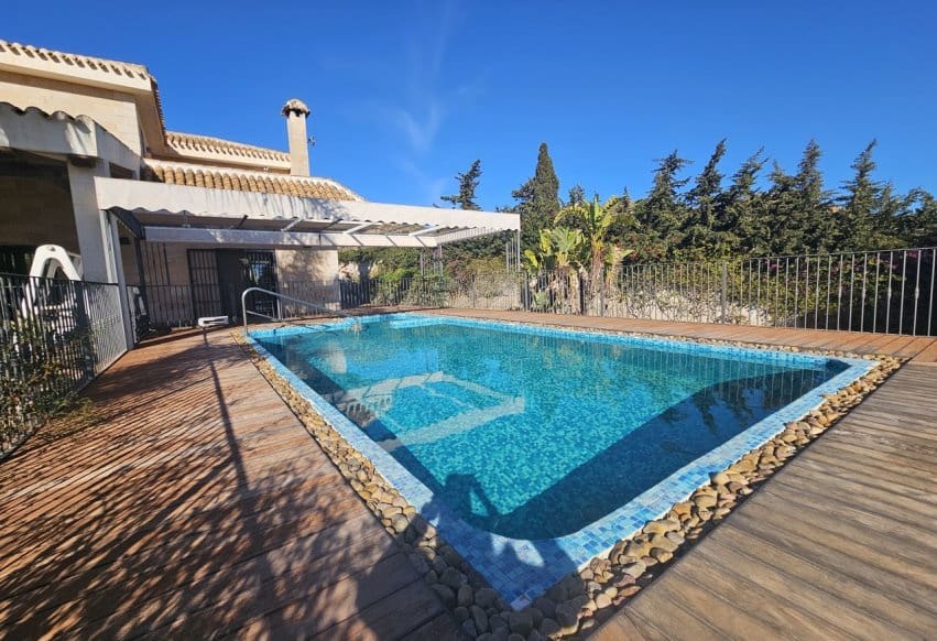 Chalet de 5 habitaciones en La Manga Club en venta con piscina - 2.300.000 € (Ref: 9877131)