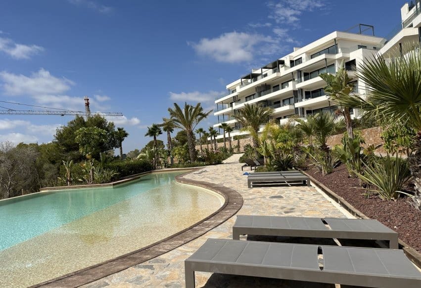 Apartamento de 2 habitaciones en Orihuela Costa en venta con piscina - 464.950 € (Ref: 9877132)
